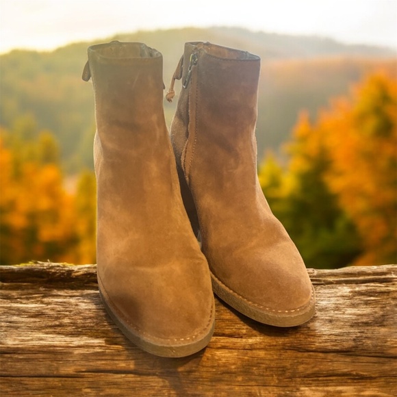 NWOT UGG Corinne Suede Boot Chestnut SIZE 7.5 - Picture 2 of 4